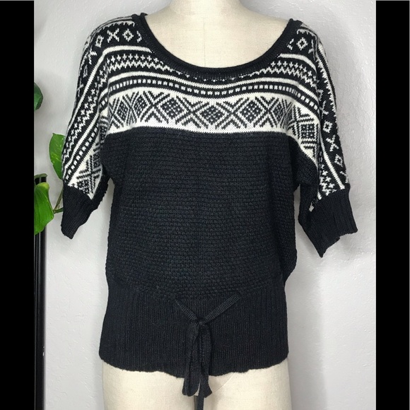 Hooked Up by IOT tie waist patterned sweater L - Picture 1 of 7
